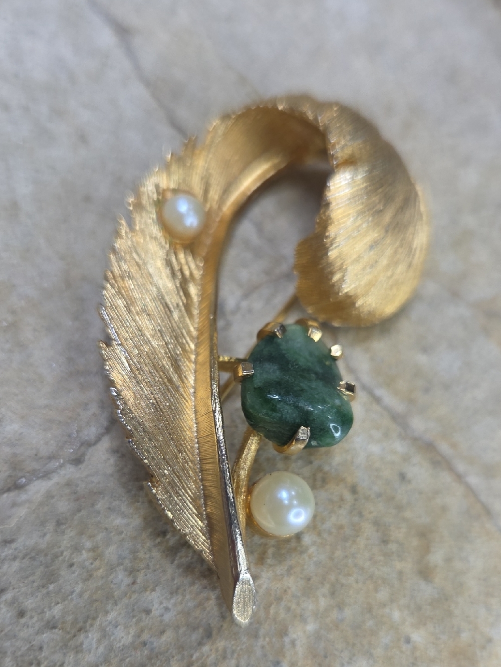 Vintage Gold-Tone Signed Lisner Leaf Brooch with Green Jade and Pearls